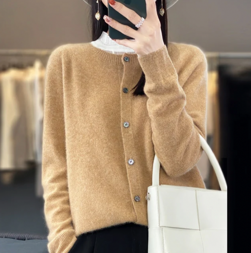 Classic Vintage & Enduringly Stylish Cardigan