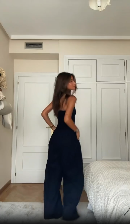 Classic Vintage Garment with a Flattering Fit