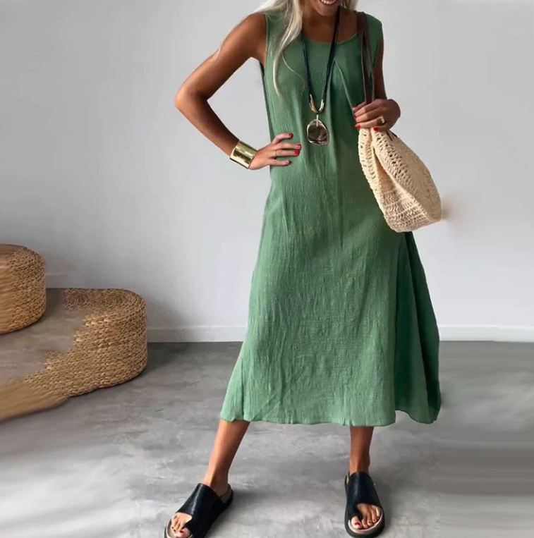 Beautifully Crafted Dress in a Classic Style
