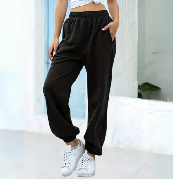 Elegantly Styled Pants for Everyday Wear