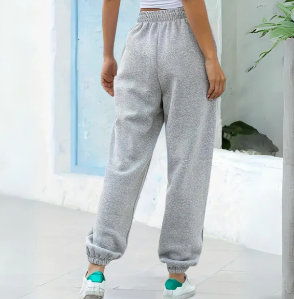 Elegantly Styled Pants for Everyday Wear