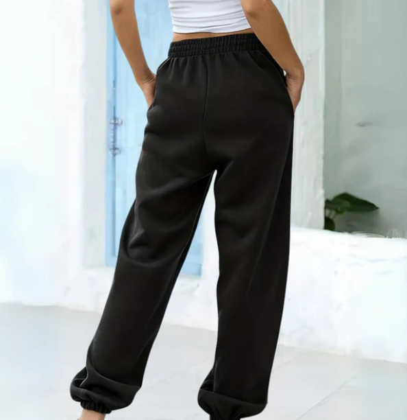 Elegantly Styled Pants for Everyday Wear