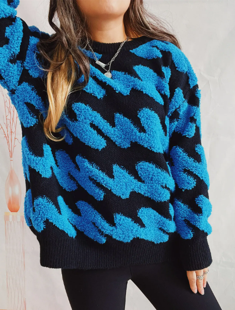 Beautifully Finished Sweater in a Timeless Design
