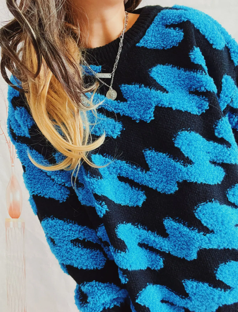 Beautifully Finished Sweater in a Timeless Design