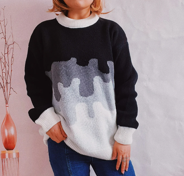Effortlessly Elegant Sweater with a Timeless Design