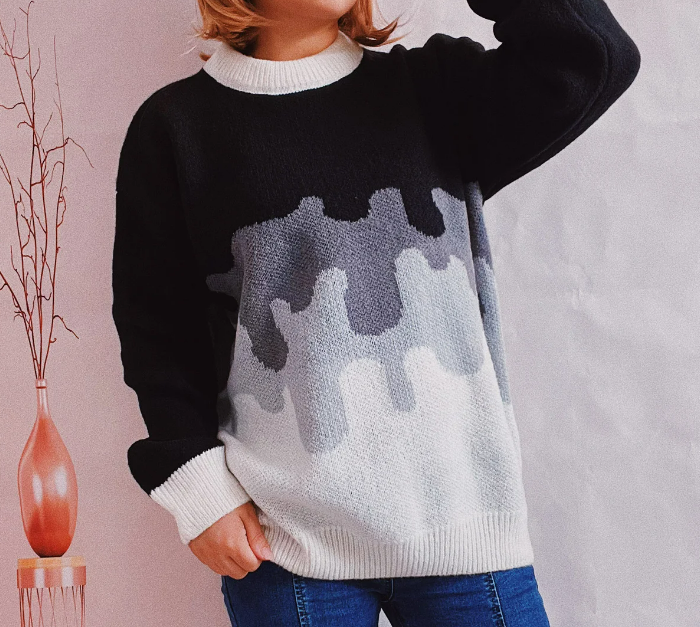 Effortlessly Elegant Sweater with a Timeless Design