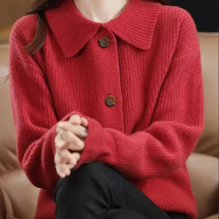 Classic Vintage Sweater with a Flattering Fit