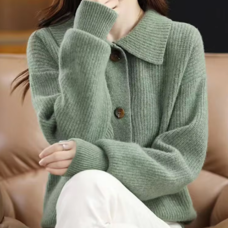 Classic Vintage Sweater with a Flattering Fit
