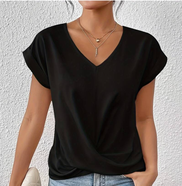 Sophisticated Blouse with a Clean Classic Look