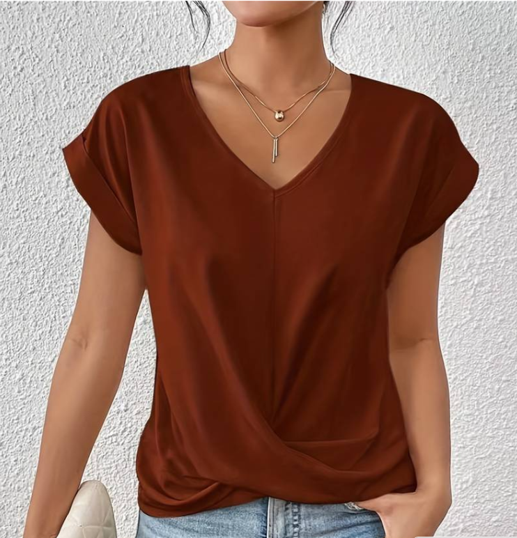 Sophisticated Blouse with a Clean Classic Look