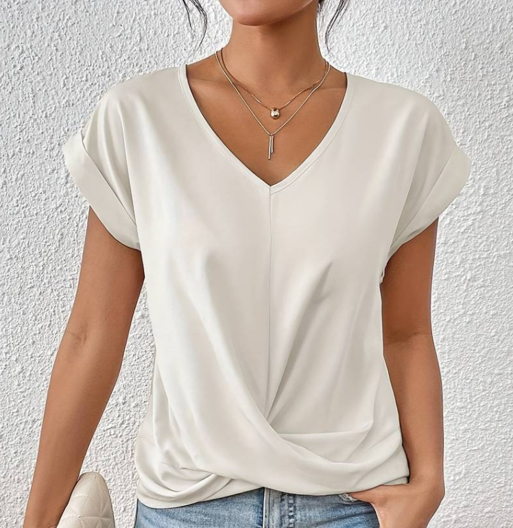 Sophisticated Blouse with a Clean Classic Look