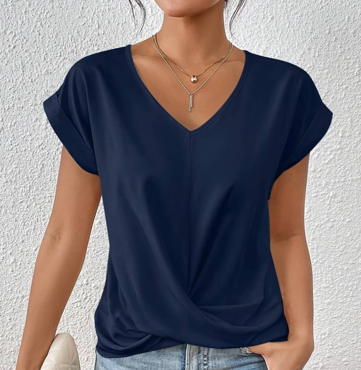 Sophisticated Blouse with a Clean Classic Look