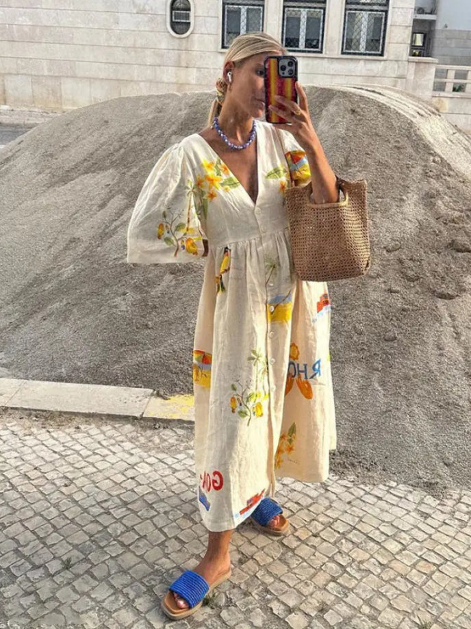 Beautifully Finished Dress in a Timeless Design