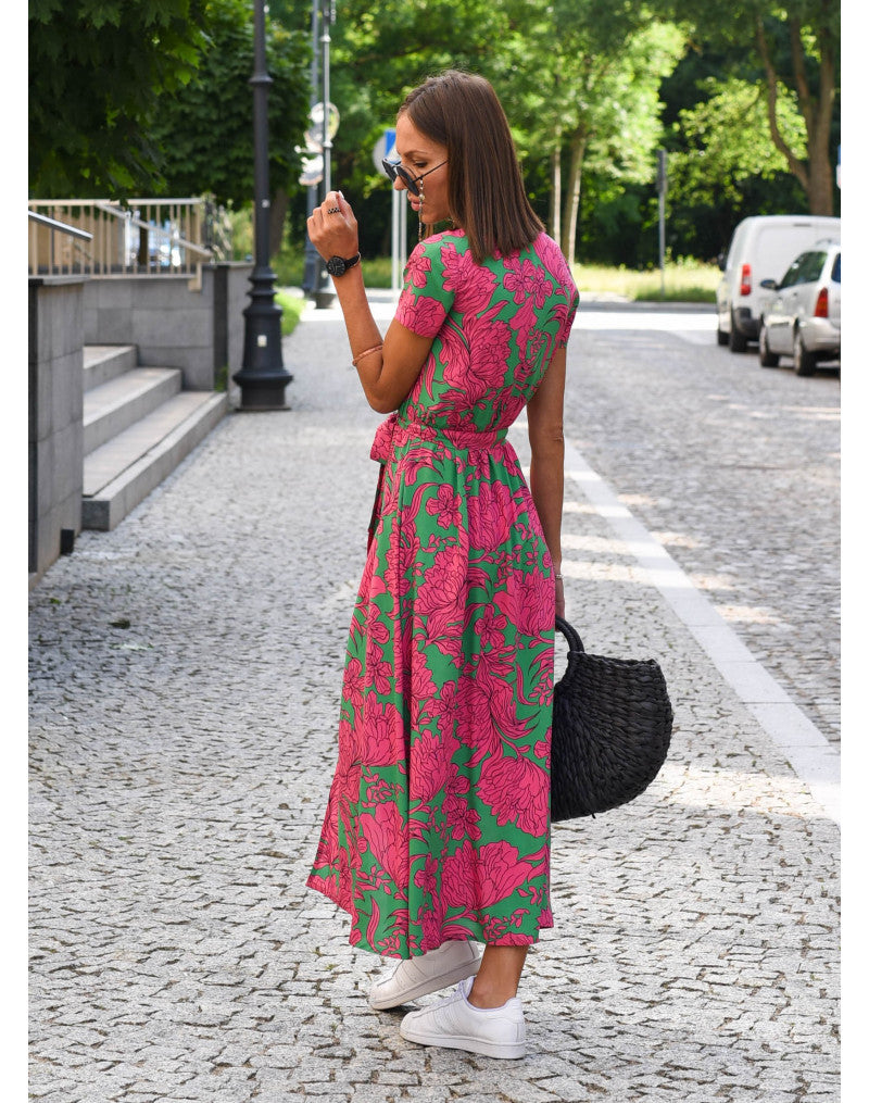 Sophisticated Dress with a Clean Classic Look