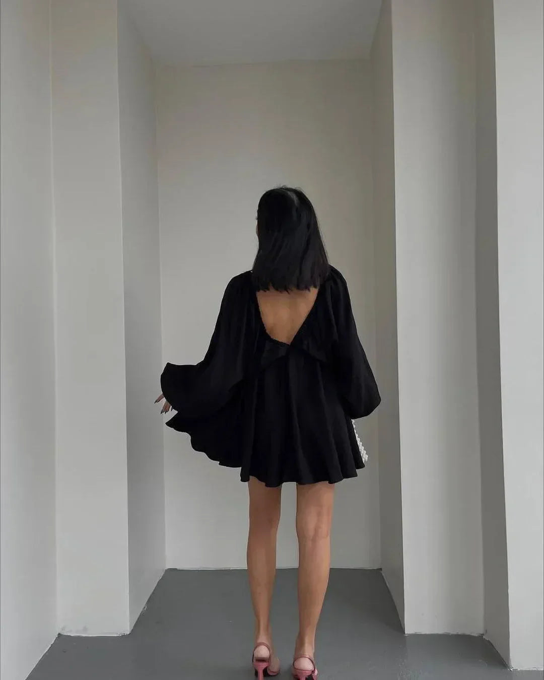 Well Tailored Dress with a Graceful Silhouette