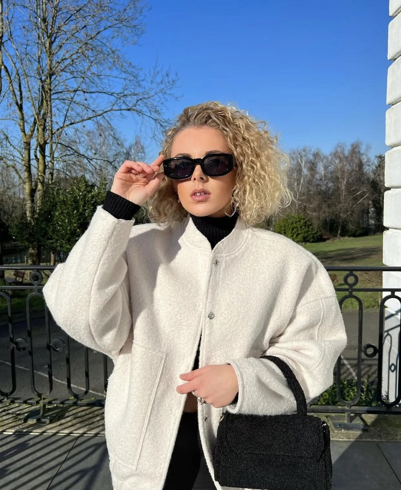 Gracefully Styled Coat for Any Occasion