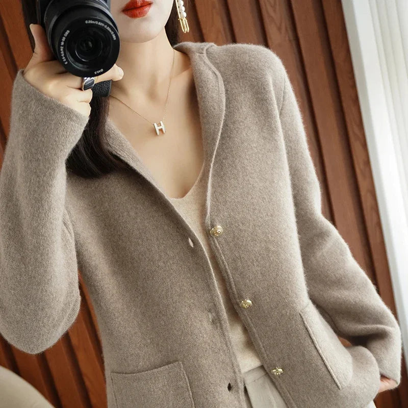 Classic Vintage & Enduringly Stylish Cardigan