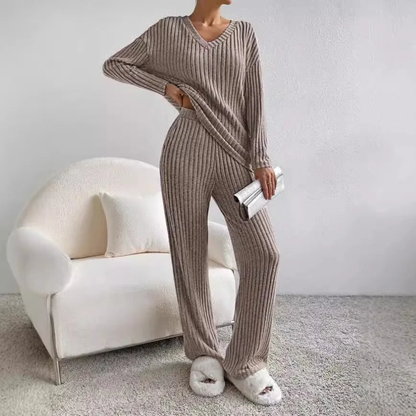 Effortlessly Elegant Garment with a Timeless Design