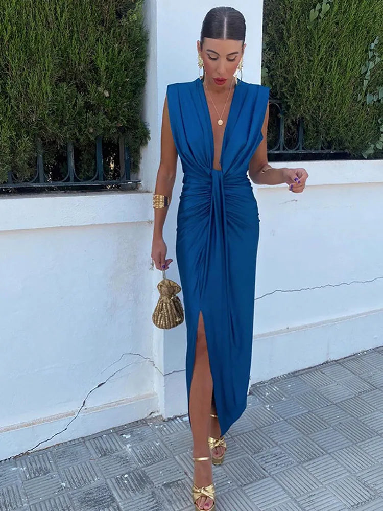 Gracefully Styled Dress for Any Occasion