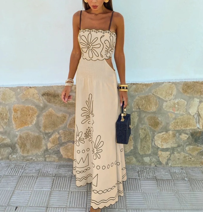 Effortlessly Elegant Dress with a Timeless Design