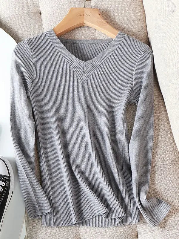 Beautifully Finished Sweater in a Timeless Design