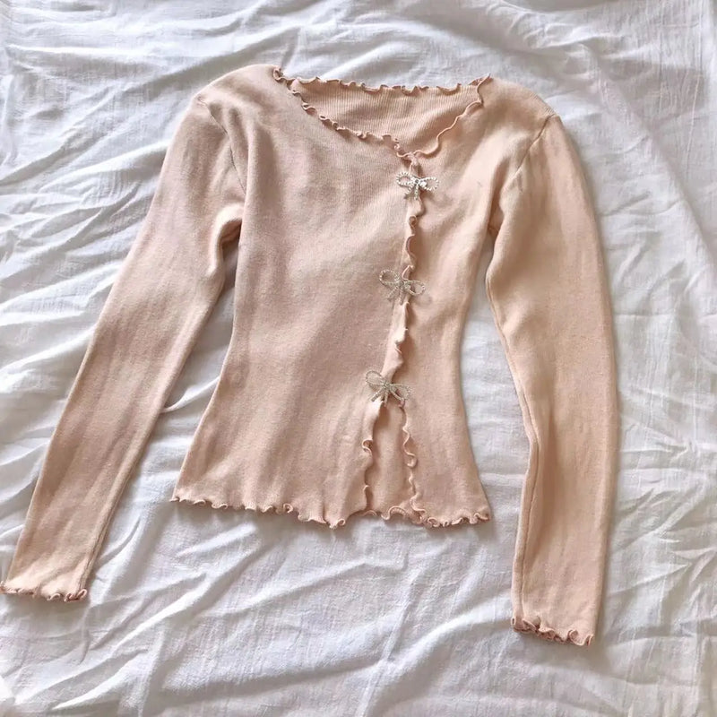 Classic Vintage Sweater with a Flattering Fit