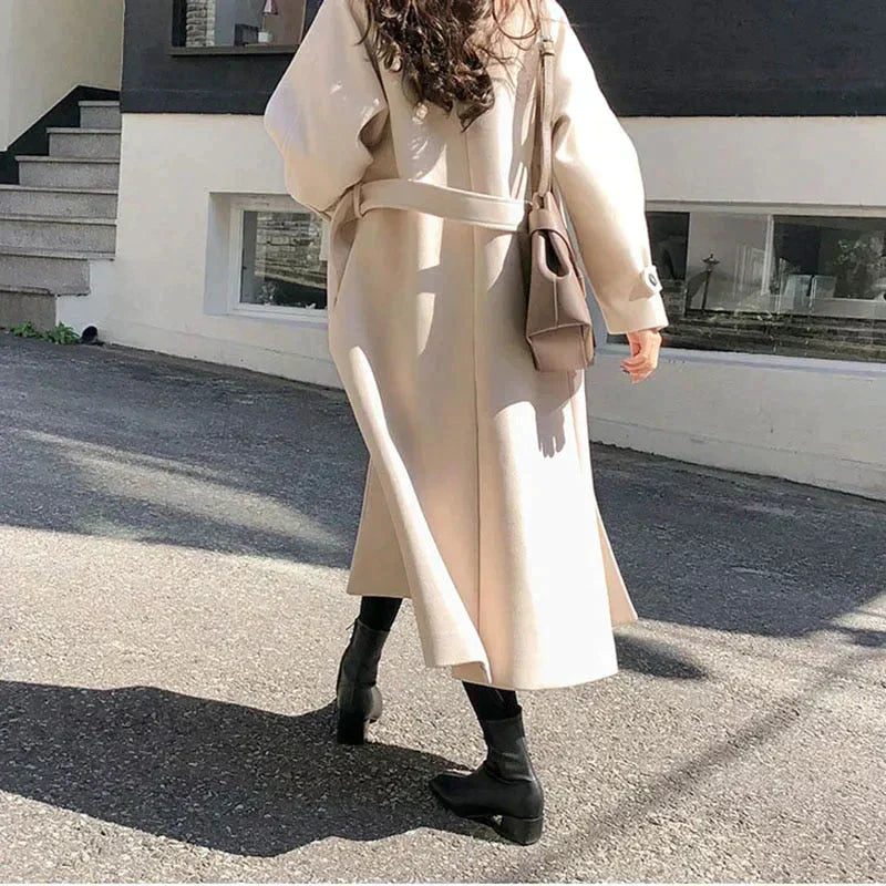 Beautifully Finished Coat in a Timeless Design