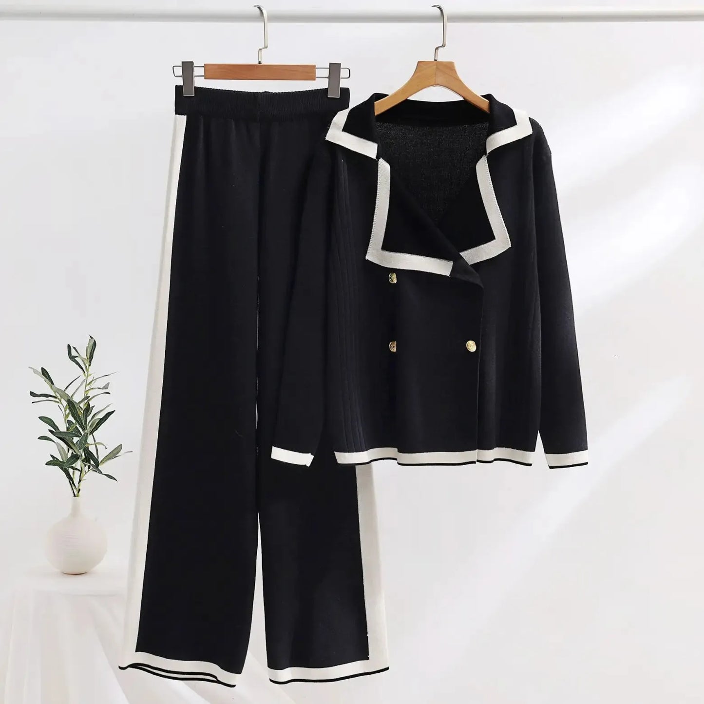 Sophisticated Garment with a Clean Classic Look
