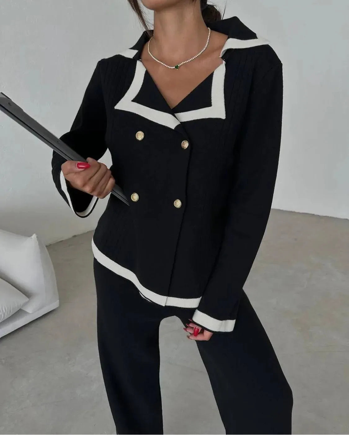 Sophisticated Garment with a Clean Classic Look