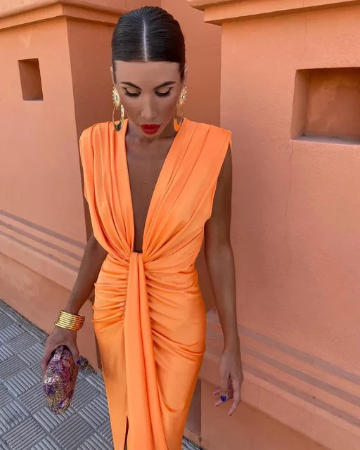 Gracefully Styled Dress for Any Occasion
