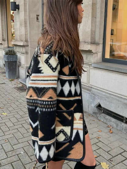 Elegantly Styled Jacket for Everyday Wear