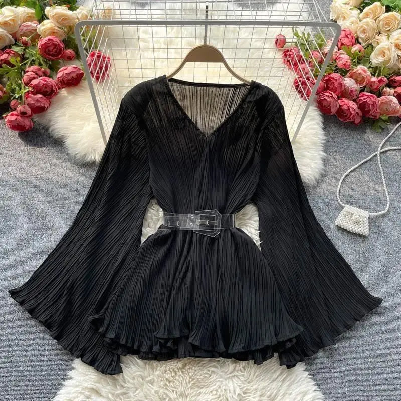 Effortlessly Elegant Blouse with a Timeless Design