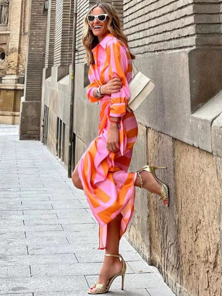 Well Tailored Dress with a Graceful Silhouette