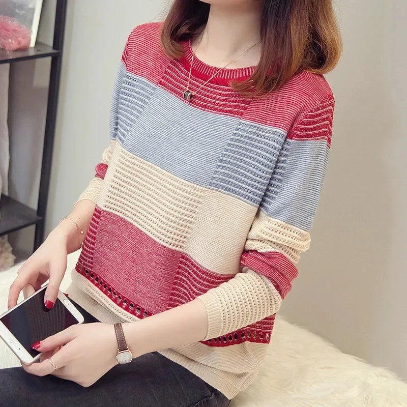 Well Tailored Sweater with a Graceful Silhouette