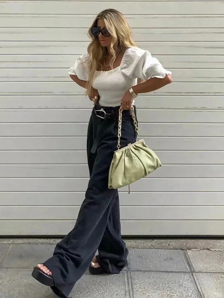 Gracefully Styled Bag for Any Occasion
