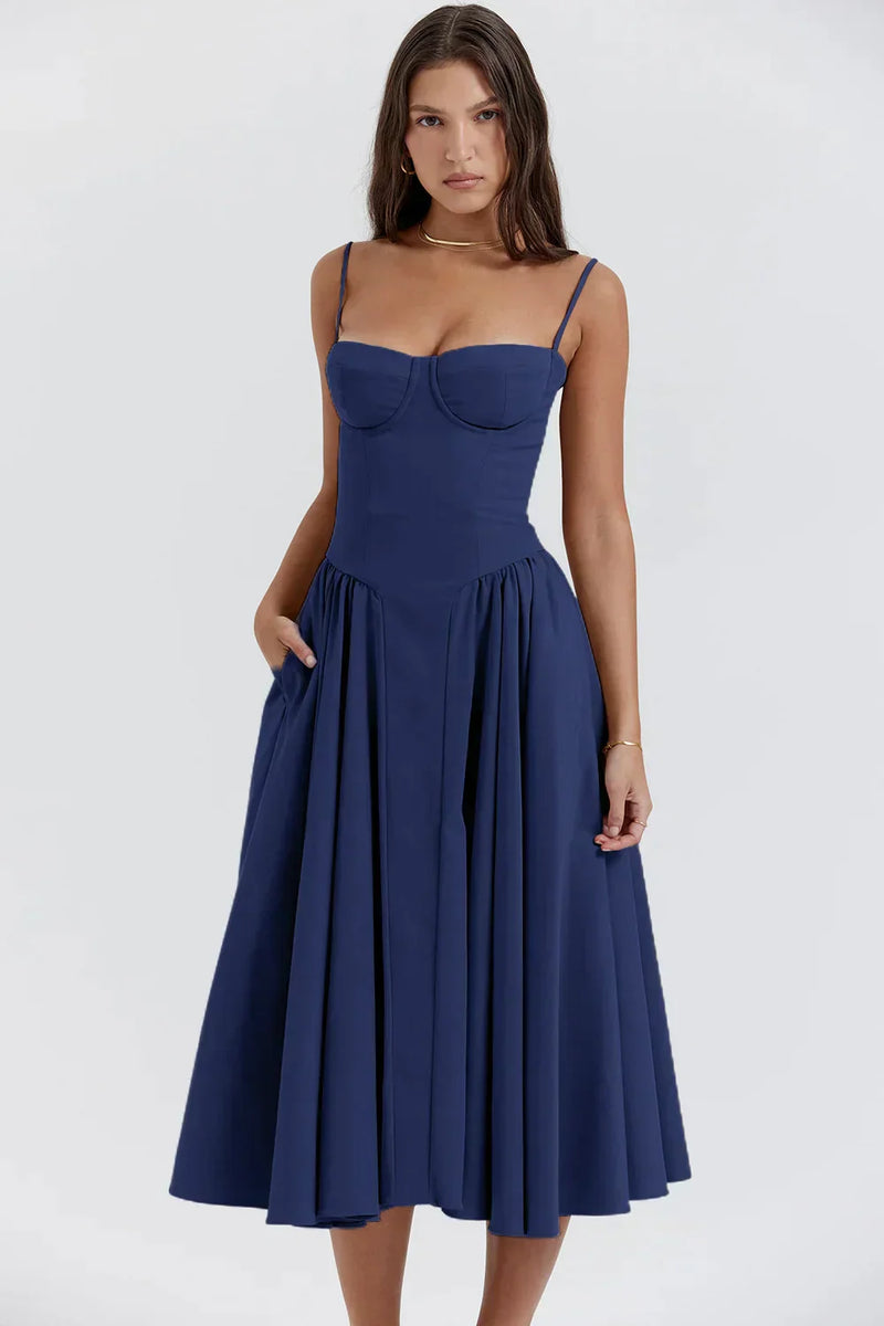 Beautifully Finished Dress in a Timeless Design