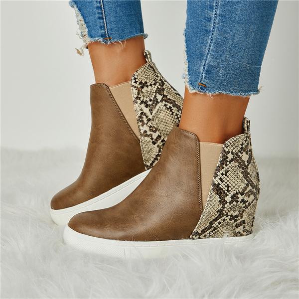 Graceful Orthopedic Boots for Modern Look