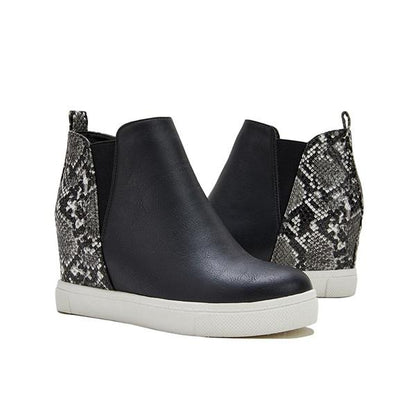 Graceful Orthopedic Boots for Modern Look
