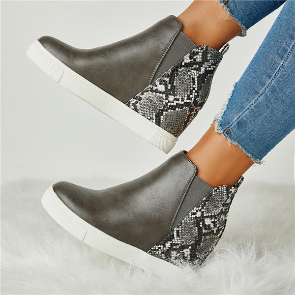 Graceful Orthopedic Boots for Modern Look