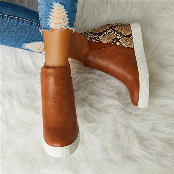 Graceful Orthopedic Boots for Modern Look