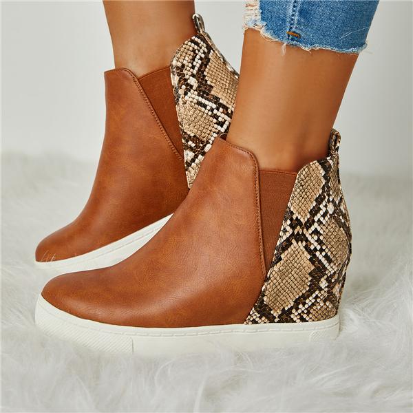 Graceful Orthopedic Boots for Modern Look
