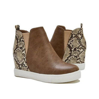 Graceful Orthopedic Boots for Modern Look