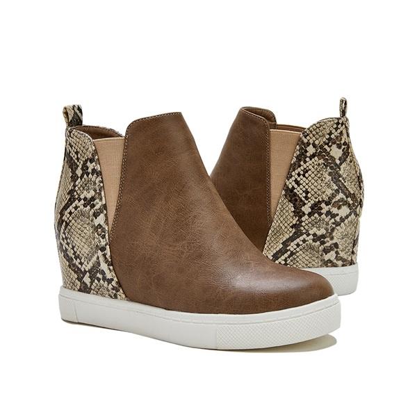 Graceful Orthopedic Boots for Modern Look