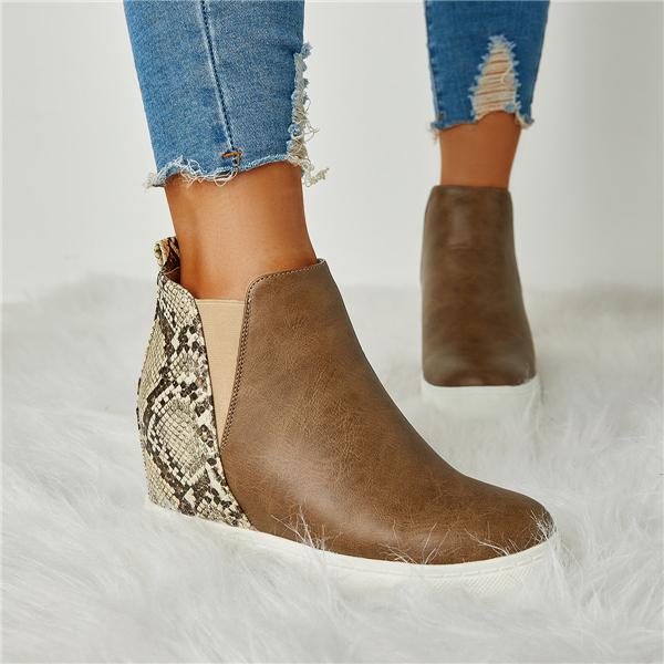Graceful Orthopedic Boots for Modern Look