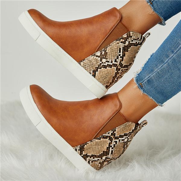 Graceful Orthopedic Boots for Modern Look