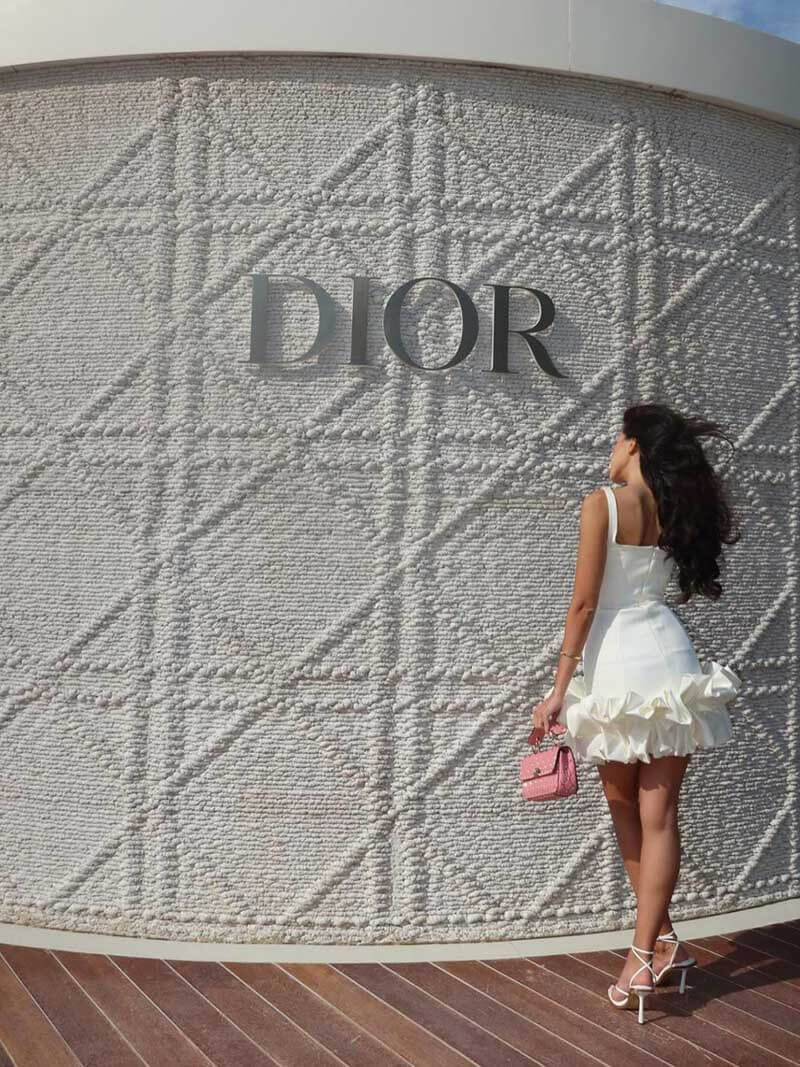 Classic Vintage Dress with a Flattering Fit