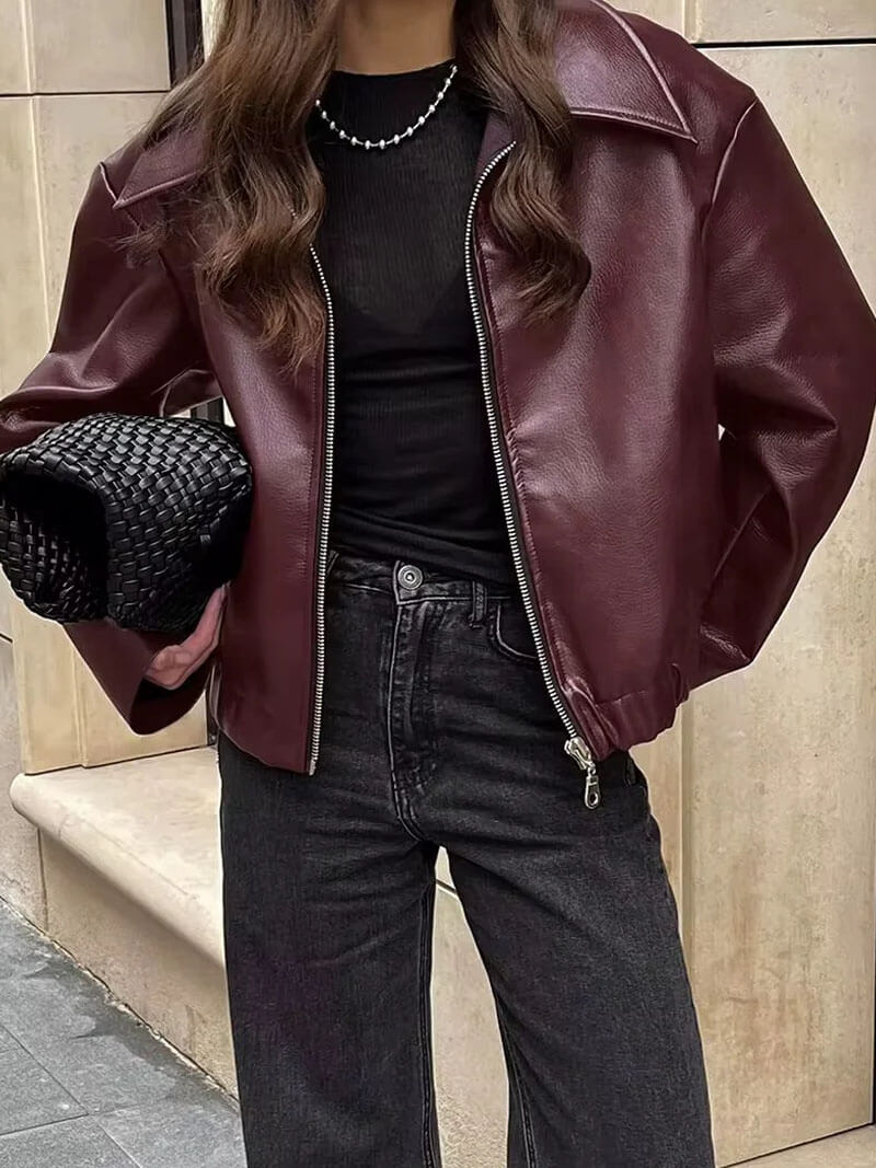 Well Tailored Jacket with a Graceful Silhouette