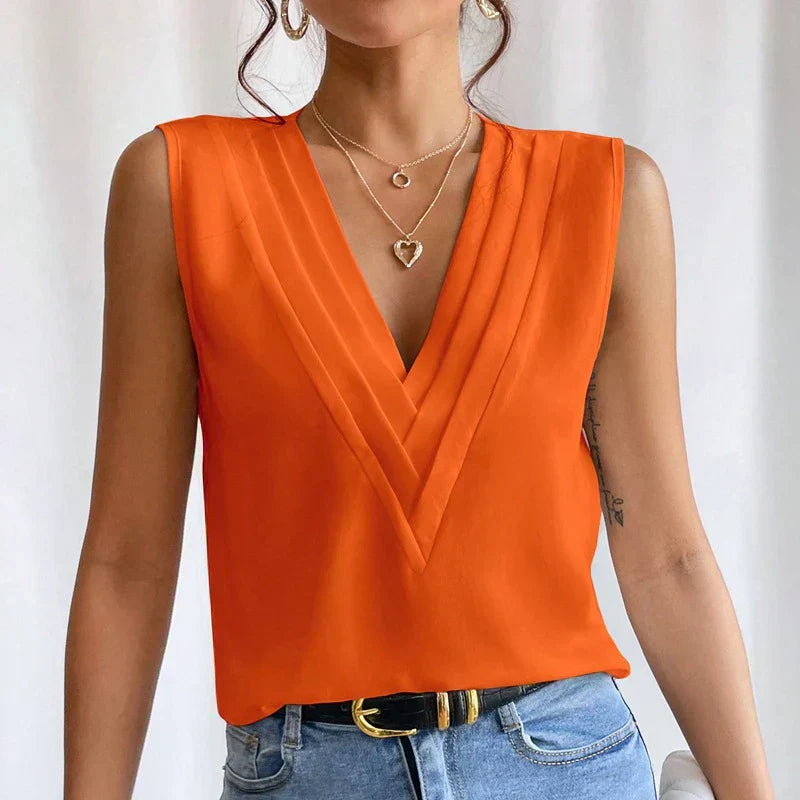 Well Tailored Blouse with a Graceful Silhouette