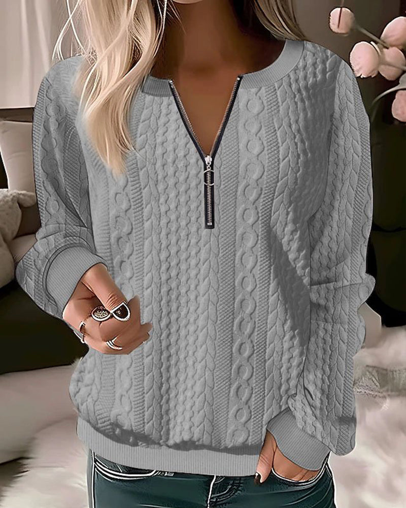 Effortlessly Elegant Sweater with a Timeless Design
