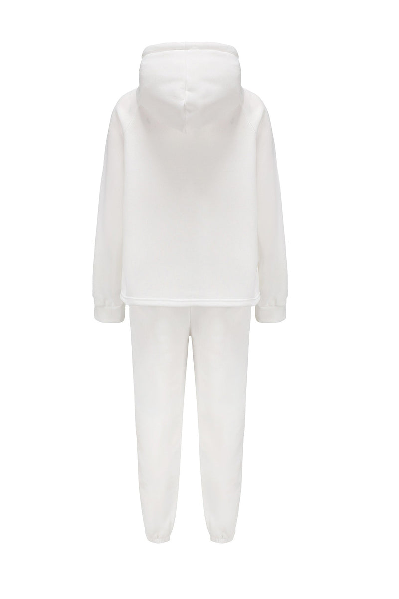 Well Tailored Garment with a Graceful Silhouette